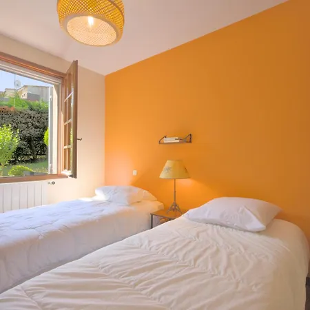 Maison De La Rade, Sea View And Air Conditioning Holiday home